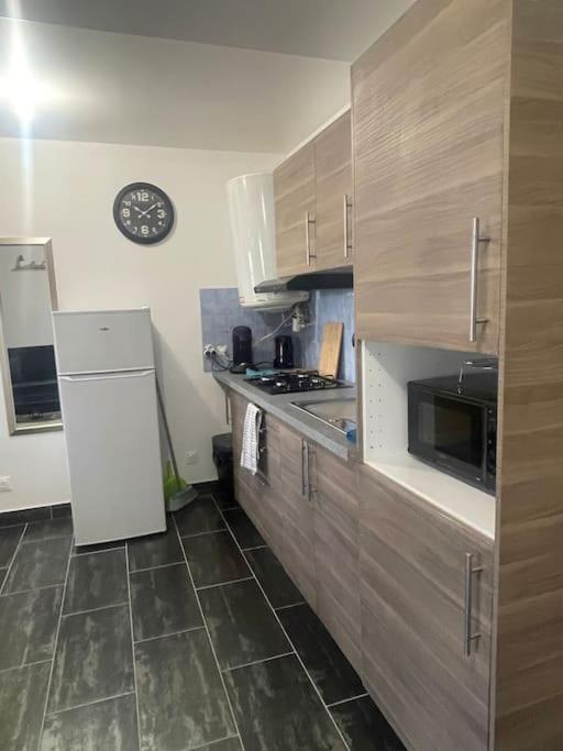 L8 - Villiers-Le-Bel Proche Roissy & Paris Apartment Bagian luar foto
